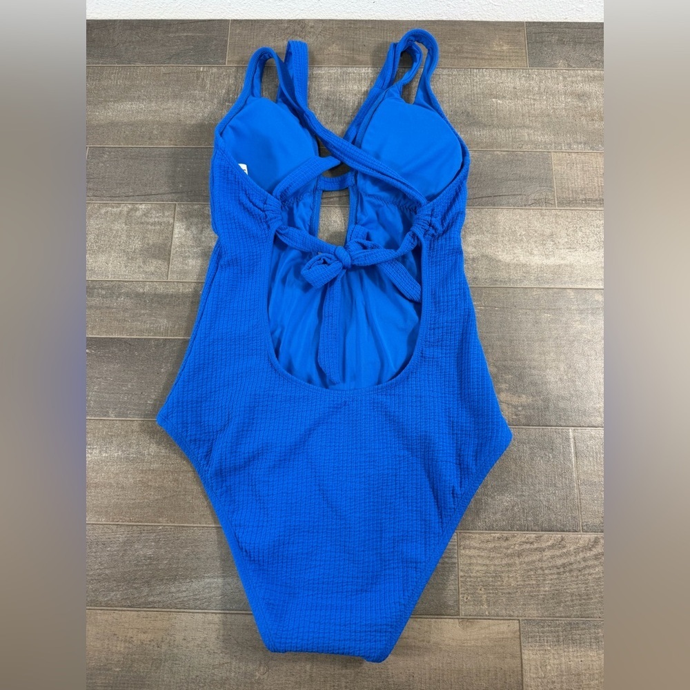NEW Becca Pucker Up Tear Drop Blue One Piece - Picture 4 of 9